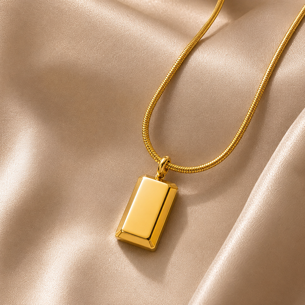 Gianduja Snake Bone & Gold Bar Titanium Steel Necklace