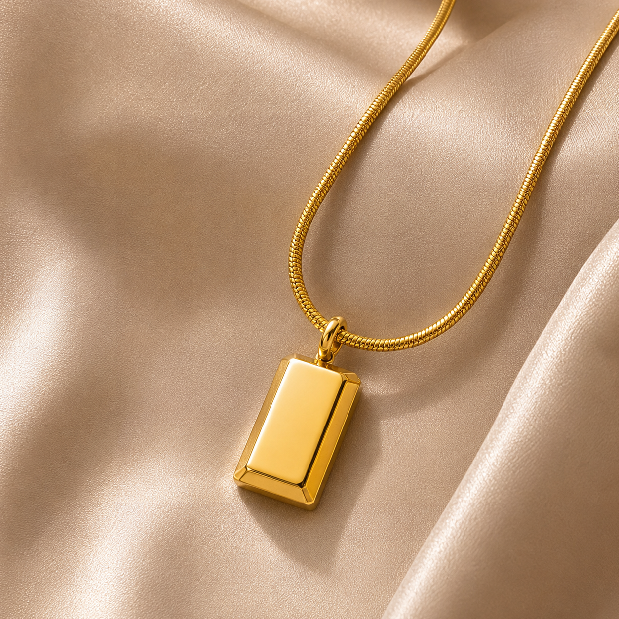Gianduja Snake Bone & Gold Bar Titanium Steel Necklace