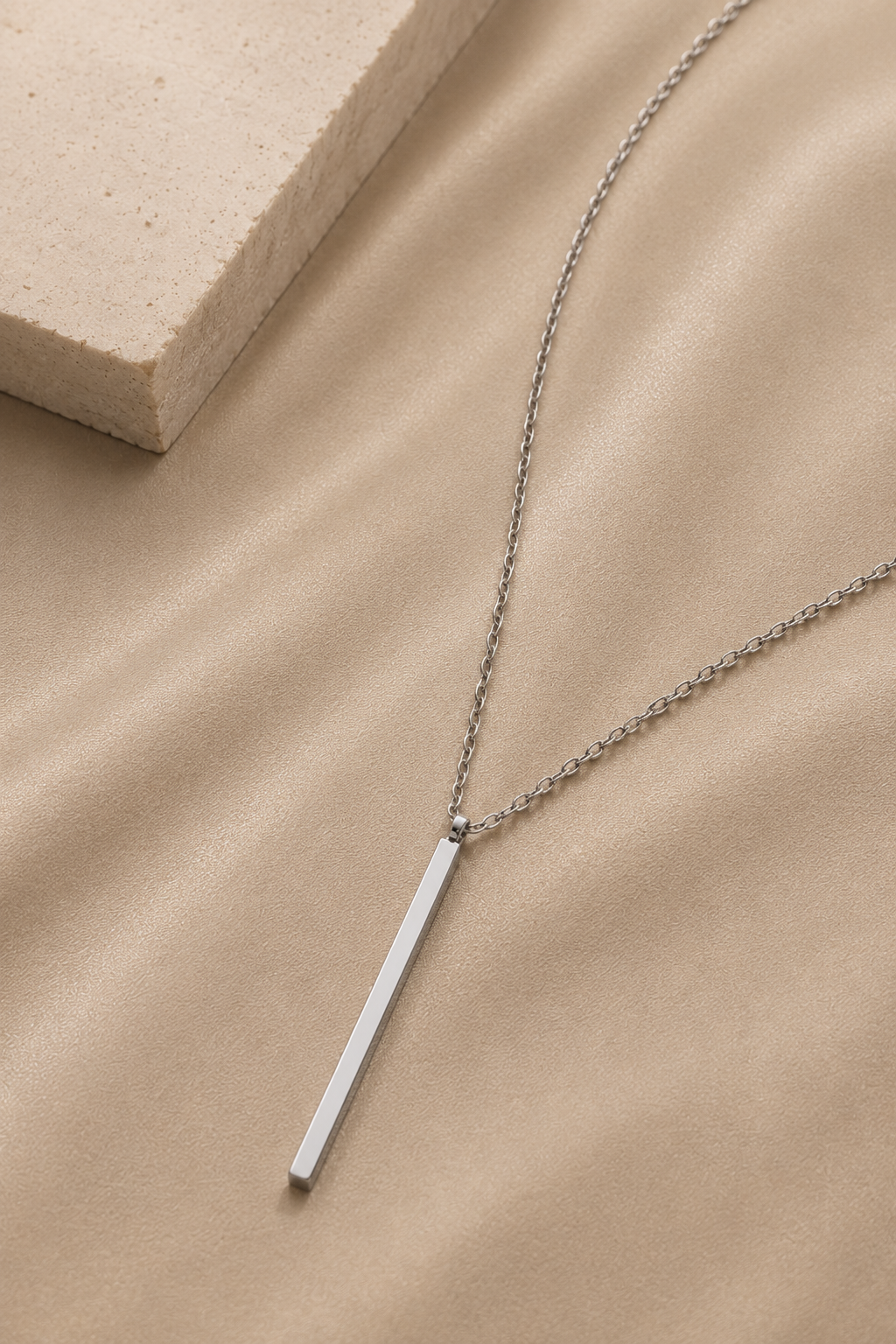 Silver necklace with a bar pendant waterproof that can be worn everyday