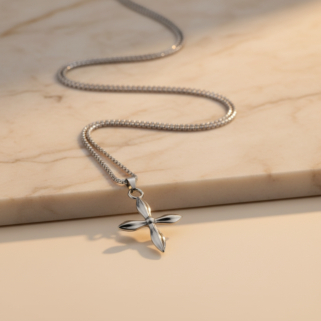 Silver necklace with cross pendant for sunday church so you always wear your style